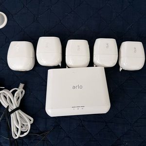 Arlo pro 2 base station and 5 cameras